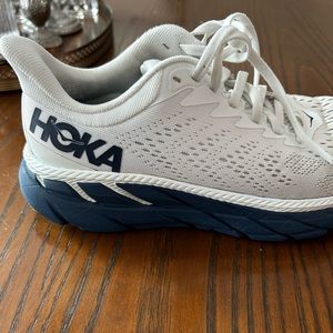 HOKA sneakers  Clifton 7